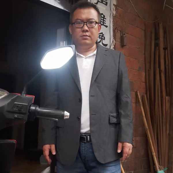 江西39岁单身帅哥真诚找对象-自贡征婚相亲网