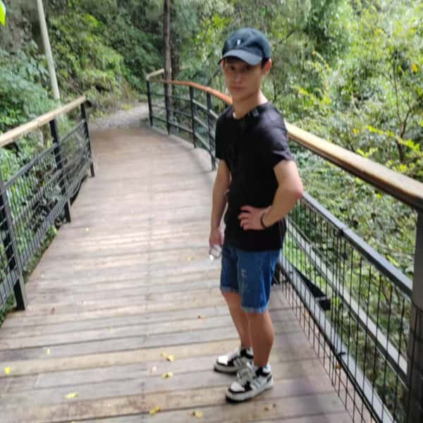 浙江28岁单身帅哥真诚找对象-自贡征婚相亲网
